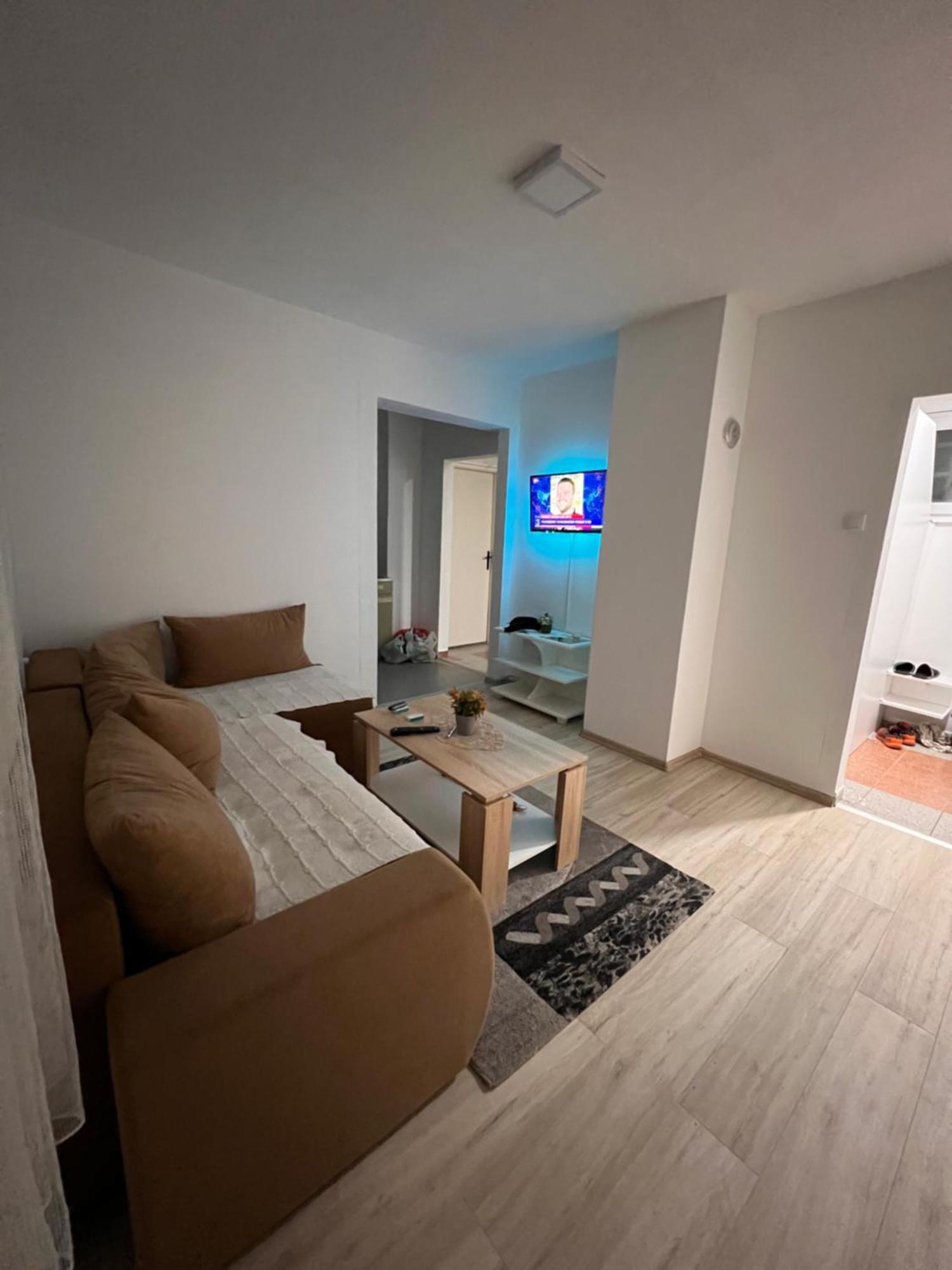 Babici 3 Apartment Hiseti ภายนอก รูปภาพ